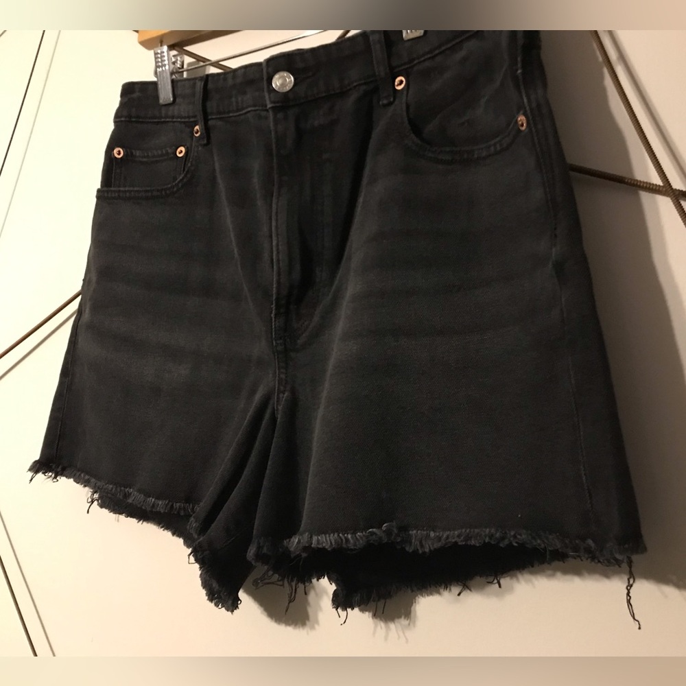 NWT American Eagle- Womens Black Denim Highest Rise 90s Boyfriend Short